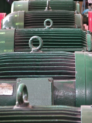 How to Wire an Electric Motor to run on both 110 and 220 volts | eHow