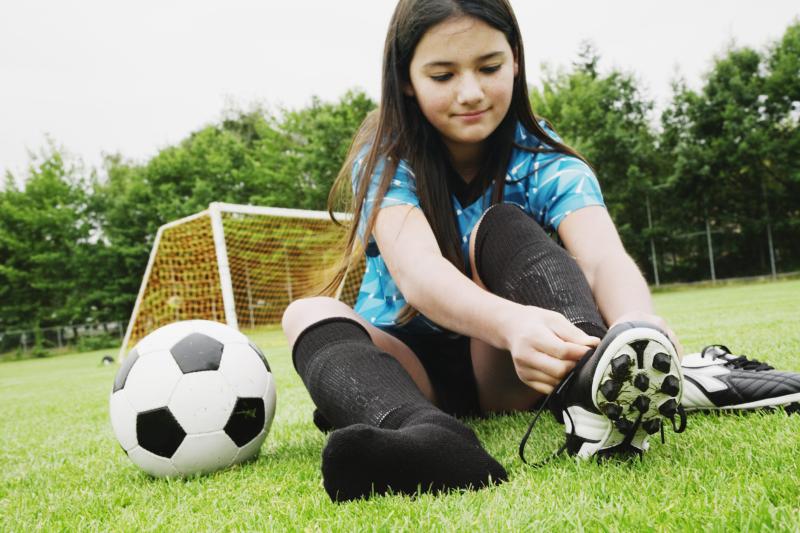 How to Tie Up Your Soccer Shoes Like the Pros Healthfully