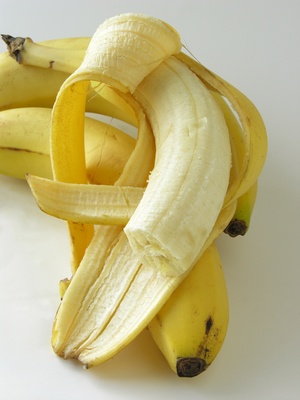 Bland foods, bananas, diarrhea, young children
