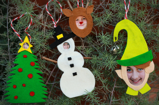 jibjab inspired felt photo ornaments ehow crafts ehow jibjab inspired felt photo ornaments ehow crafts ehow