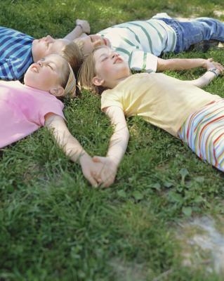 icebreaker games for elementary kids groups synonym