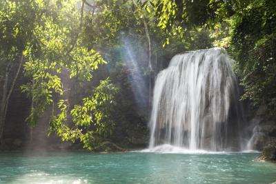 Descriptive essay about a waterfall